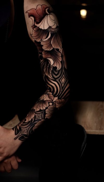 Home 3 Gold hand Tattoo Studio (1)