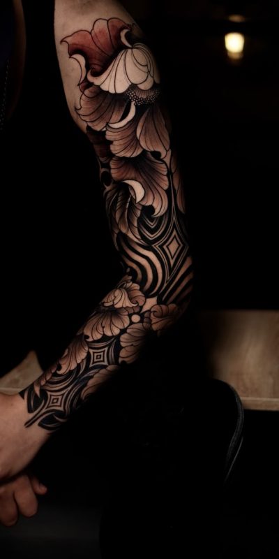 Inicio 10 Gold hand Tattoo Studio (1)