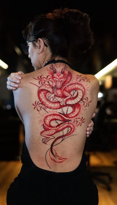 Home 6 Gold hand Tattoo Studio (4)
