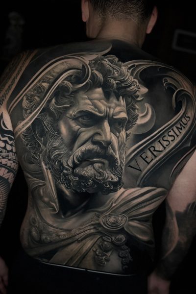 Guillermo-Gold-Hand-Tattoo-5